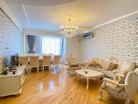 3-room apartment for rent, 148 m², 8 Noyabr: 1 000 ₼/mo 5