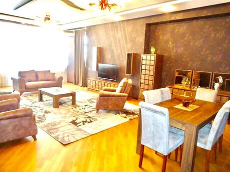 Аренда: 5-комнатная квартира, 230 м², Elmlər Akademiyası: 1 800 ₼/мес 4