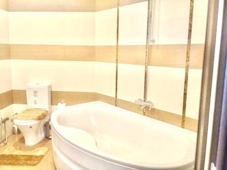 Аренда: 5-комнатная квартира, 230 м², Elmlər Akademiyası: 1 800 ₼/мес 5