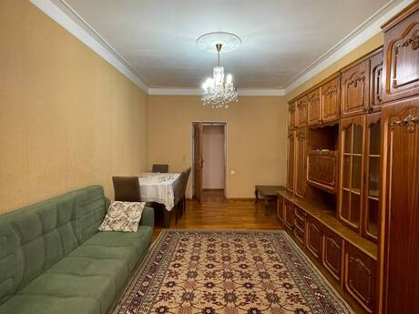 3-room apartment for rent, 80 m², 28 May: 700 ₼/mo 2