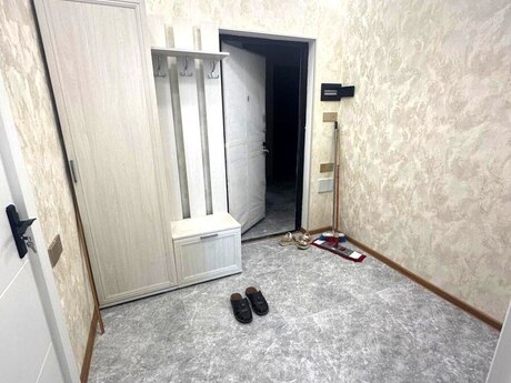 2 otaq · 48 m² · 3/8 mərtəbə, Almond Park