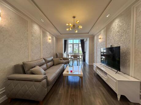 Kirayə 3 otaqlı mənzil, 120 m², 28 May: 1 800 ₼/ay 2