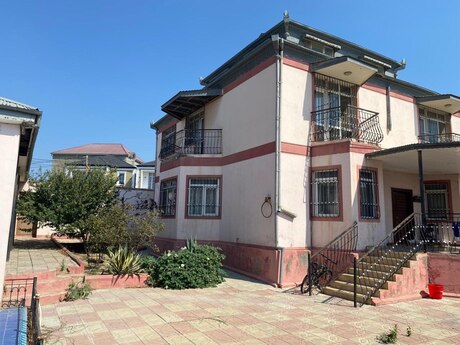 7 otaqlı həyət evi, 200 m², Saray: 192 000 ₼ 2