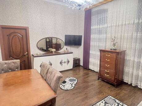 Объявление №6464969 - Баку, м. Ичеришехер, 2-комн., 55 м², 1/2 этаж