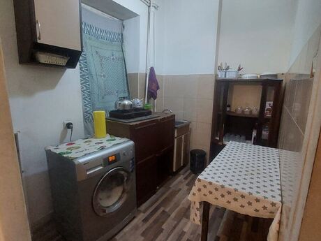 2 otaq · 40 m² · 2/5 mərtəbə, 28 May
