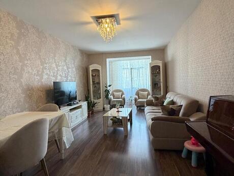 Elan №6463362 - Bakı, 8-ci mikrorayon q., 3 otaqlı, 90 m², 4/5 mərtəbə