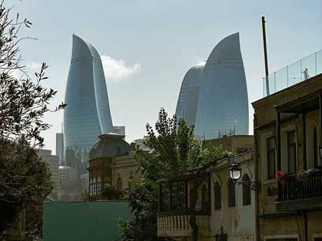 2 rooms · 85 m² · floor 1/3, İçəri Şəhər