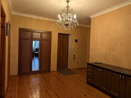 3 otaqlı mənzil, 130 m², 20 Yanvar: 350 000 ₼ 2