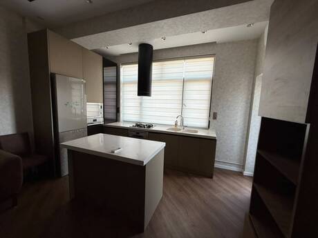 Kirayə 2 otaqlı mənzil, 70 m², 28 May: 1 000 ₼/ay 2