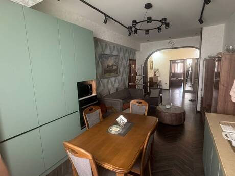 3 otaqlı mənzil, 100 m², İnşaatçılar: 300 000 ₼ 3