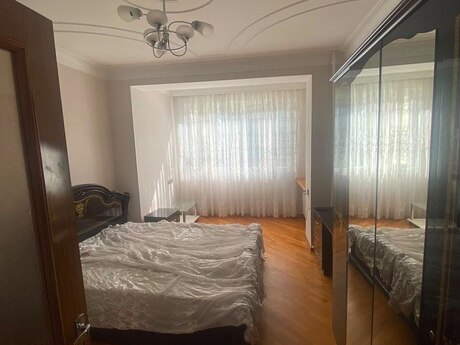 Объявление №6465231 - Баку, м. Ичеришехер, 3-комн., 80 м², 3/5 этаж