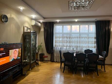 3 otaqlı mənzil, 141 m², Nəsimi: 470 000 ₼ 2