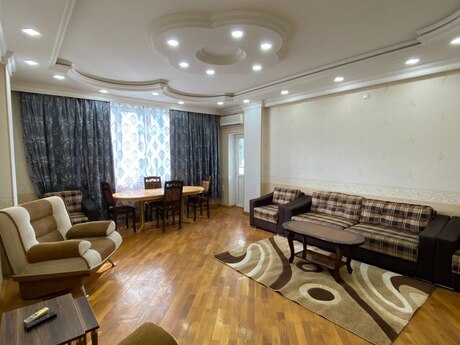 Kirayə 2 otaqlı mənzil, 97 m², Nizami: 1 000 ₼/ay 2