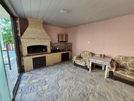 7 otaqlı həyət evi, 228 m², Şimal DRES: 239 000 ₼ 3