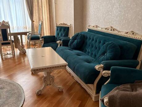 3-room apartment for rent, 120 m², İnşaatçılar: 1 300 ₼/mo 2