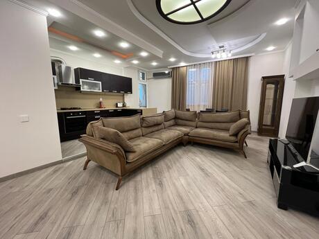 4-room apartment for rent, 125 m², Nəriman Nərimanov: 1 200 ₼/mo 3