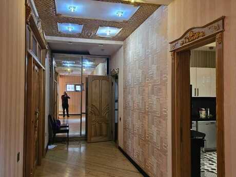 5 otaqlı həyət evi, 250 m², Binəqədi: 300 000 ₼ 3