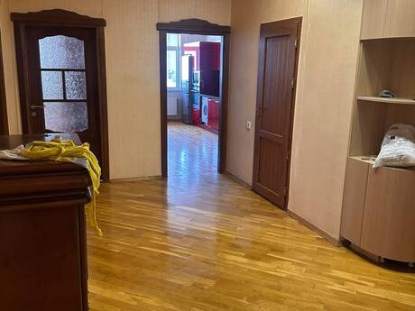 3-room apartment, 130 m², 9-cu mikrorayon: 325 000 ₼ 5