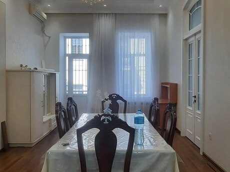 Kirayə 3 otaqlı mənzil, 110 m², Nizami: 1 200 ₼/ay 2