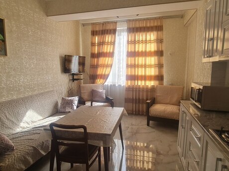 Kirayə 2 otaqlı mənzil, 64 m², 28 May: 35 ₼/ay 3
