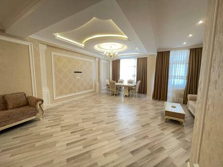 Kirayə 4 otaqlı mənzil, 150 m², Xalqlar Dostluğu: 1 400 ₼/ay 3