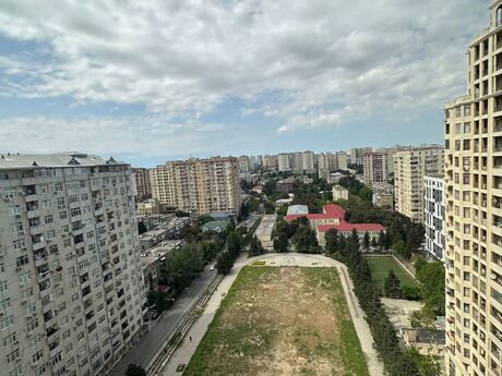 4 otaqlı mənzil, 130 m², İnşaatçılar: 295 000 ₼ 3
