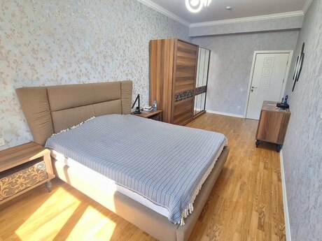 Elan №6465750 - Bakı, Şah İsmayıl Xətai m., 2 otaqlı, 100 m², 3/18 mərtəbə