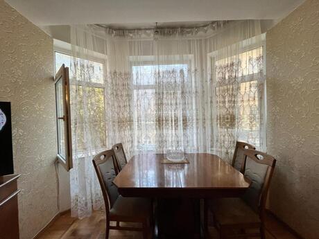 4-room apartment, 145 m², İçəri Şəhər: 420 000 ₼ 2