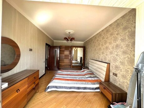 5 otaqlı mənzil, 120 m², Əhmədli: 260 000 ₼ 2