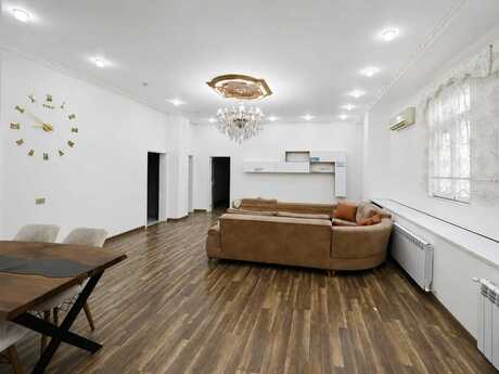 Elan №6465840 - Bakı, Gənclik m., 4 otaqlı, 130 m²