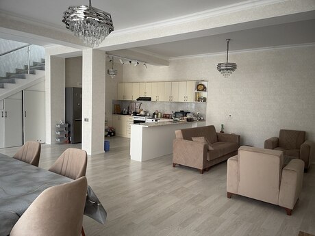 4 otaqlı həyət evi, 200 m², Binə: 248 000 ₼ 5