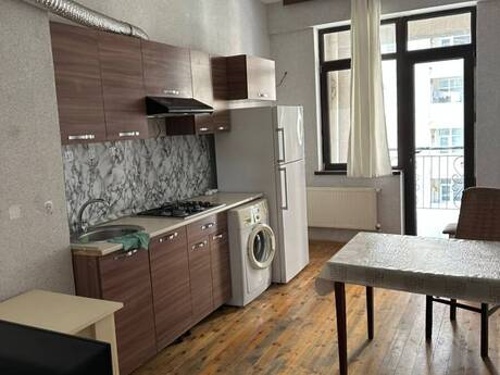 Kirayə 3 otaqlı mənzil, 130 m², Gənclik: 1 000 ₼/ay 2