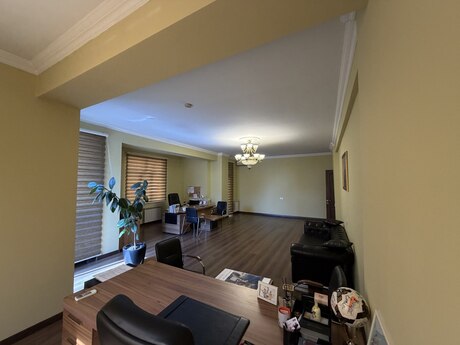 4 otaqlı mənzil, 198 m², 28 May: 655 000 ₼ 3