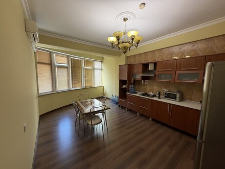 4 otaqlı mənzil, 198 m², 28 May: 655 000 ₼ 5