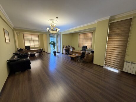 4 otaqlı mənzil, 198 m², 28 May: 655 000 ₼ 4