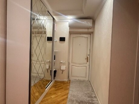 Elan №6466099 - Bakı, Qara Qarayev m., 2 otaqlı, 80 m², 2/9 mərtəbə