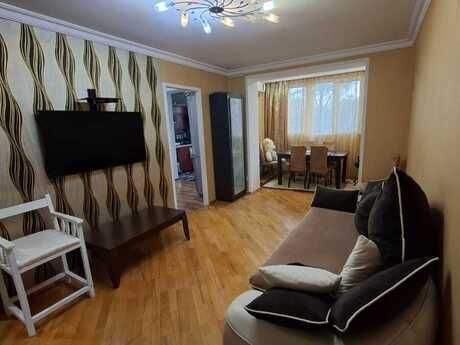Elan №6466151 - Bakı, Neftçilər m., 3 otaqlı, 80 m², 3/5 mərtəbə