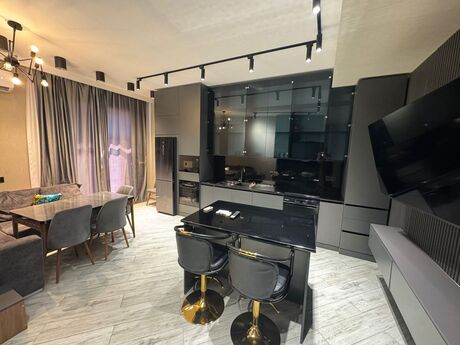 3-room apartment for rent, 100 m², Şah İsmayıl Xətai: 1 999 ₼/mo 2