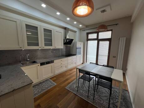 Kirayə 4 otaqlı mənzil, 150 m², Ağ şəhər: 2 500 ₼/ay 5