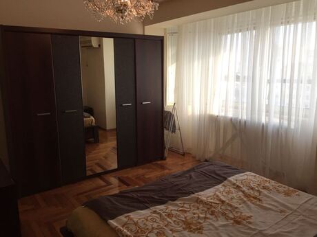 2-room apartment for rent, 80 m², 28 May: 900 ₼/mo 4