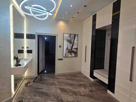 3 otaqlı mənzil, 135 m², İnşaatçılar: 375 000 ₼ 2