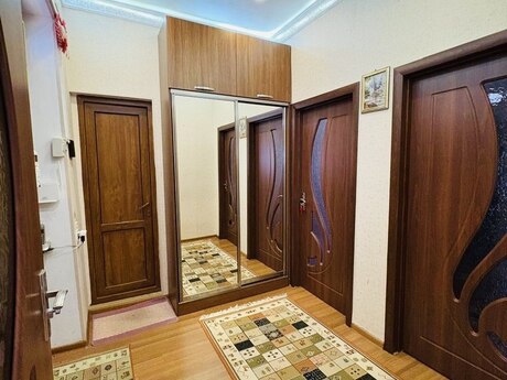 Продаётся 2-комнатная квартира в старом фонде, 28 May, 70 м², 178 000 AZN, фото 2 / 6