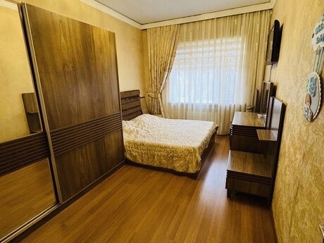 Продаётся 2-комнатная квартира в старом фонде, 28 May, 70 м², 178 000 AZN, фото 4 / 6