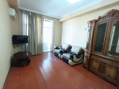 Kirayə 2 otaqlı mənzil, 75 m², İnşaatçılar: 600 ₼/ay 4