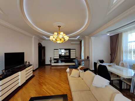 4 otaqlı mənzil, 206 m², 28 May: 575 000 ₼ 4