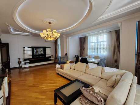 4 otaqlı mənzil, 206 m², 28 May: 575 000 ₼ 3