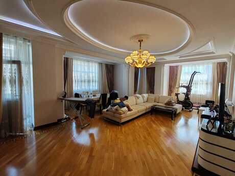 4 otaqlı mənzil, 206 m², 28 May: 575 000 ₼ 5