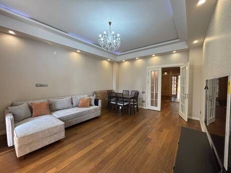 4-room apartment for rent, 160 m², Ağ şəhər: 2 500 ₼/mo 5