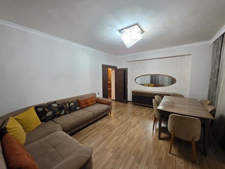 2-room apartment for rent, 80 m², Əhmədli: 650 ₼/mo 2