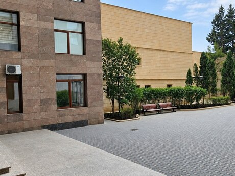 4 otaqlı mənzil, 183 m², 28 May: 550 000 ₼ 4